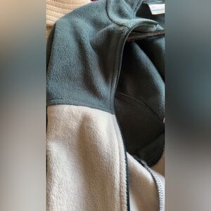 Columbia Men’s Green and Gray Fleece Jacket